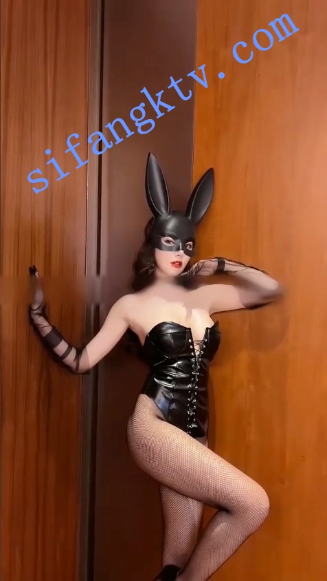 【永久专享】秀人视频/著名演员 王馨瑶 真空 动作诱惑